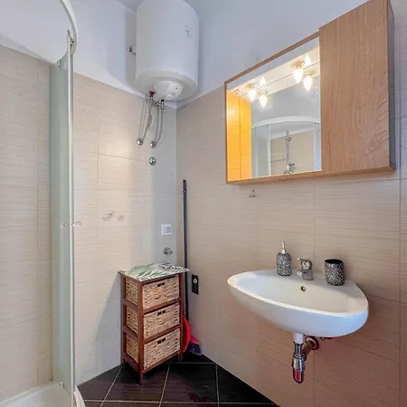 Keti D Apartment