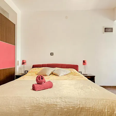 Apartment Keti One