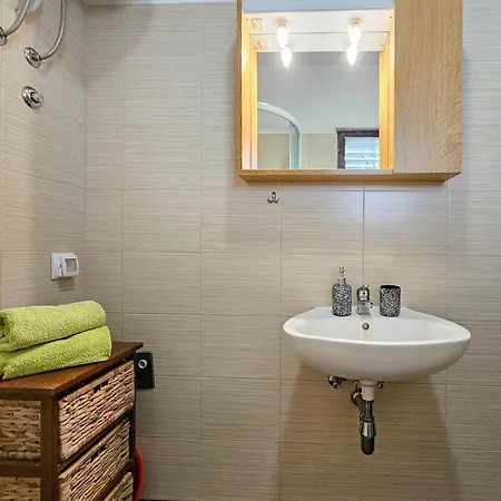 Keti One Apartment *
