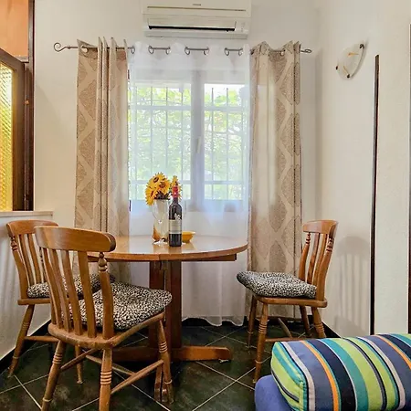 Apartment Keti One